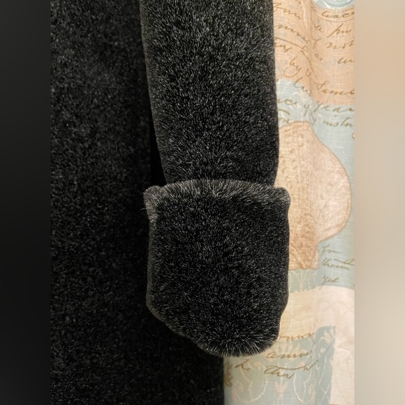 AR Bernardo Black Fuzzy Ombré Teddy Faux Fur Fuzzy Winter Coat Mob Wife Lg EUC - Picture 5 of 12